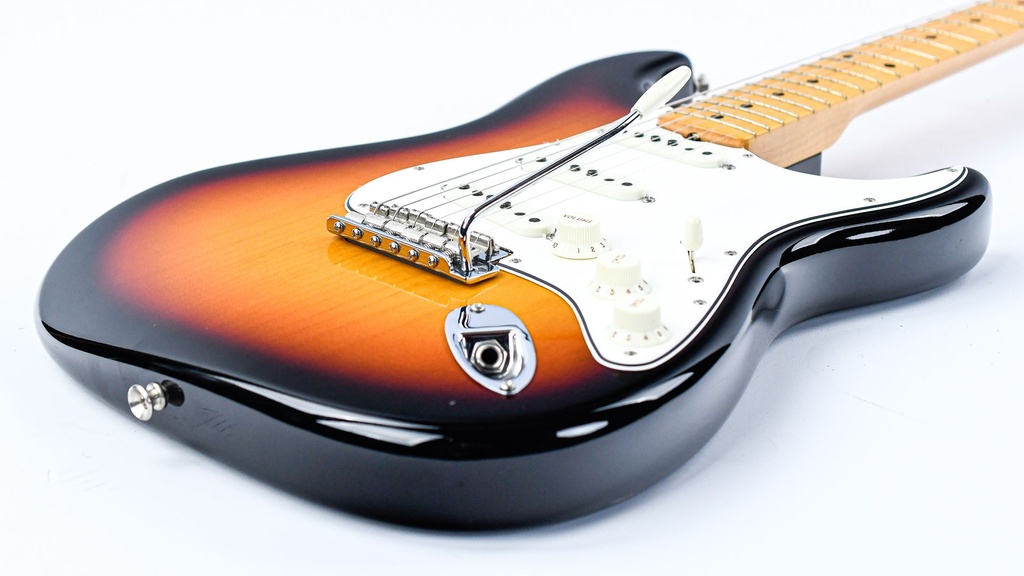 Fender Custom Shop 1962 Stratocaster NOS 3 Tone Sunburst 2021-12.jpg