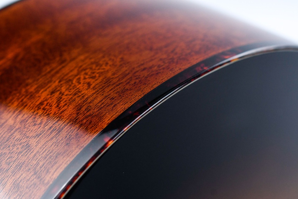 Eastman E1 OOSS Deluxe Sunburst-11.jpg