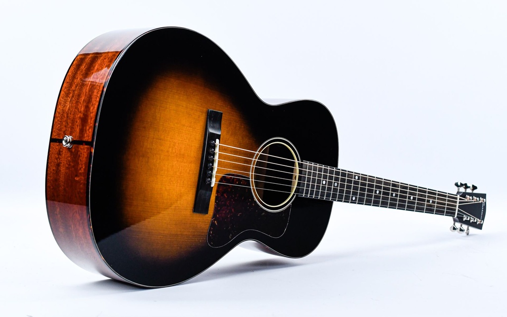 Eastman E1 OOSS Deluxe Sunburst-12.jpg