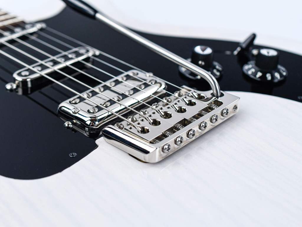 Eastman D'Ambrosio DC 74 Vintage Blonde-12.jpg