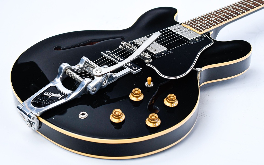 Gibson ES335 Vibramate Ebony 2006-11.jpg