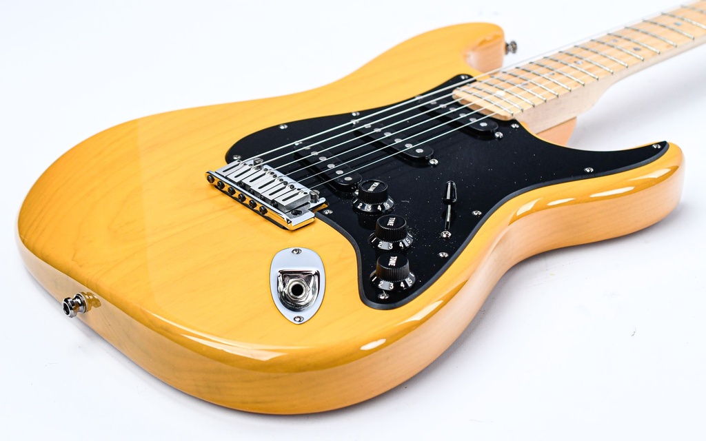 [DZ8245547] Fender American Deluxe Stratocaster Butterscotch Blonde 2008-11.jpg