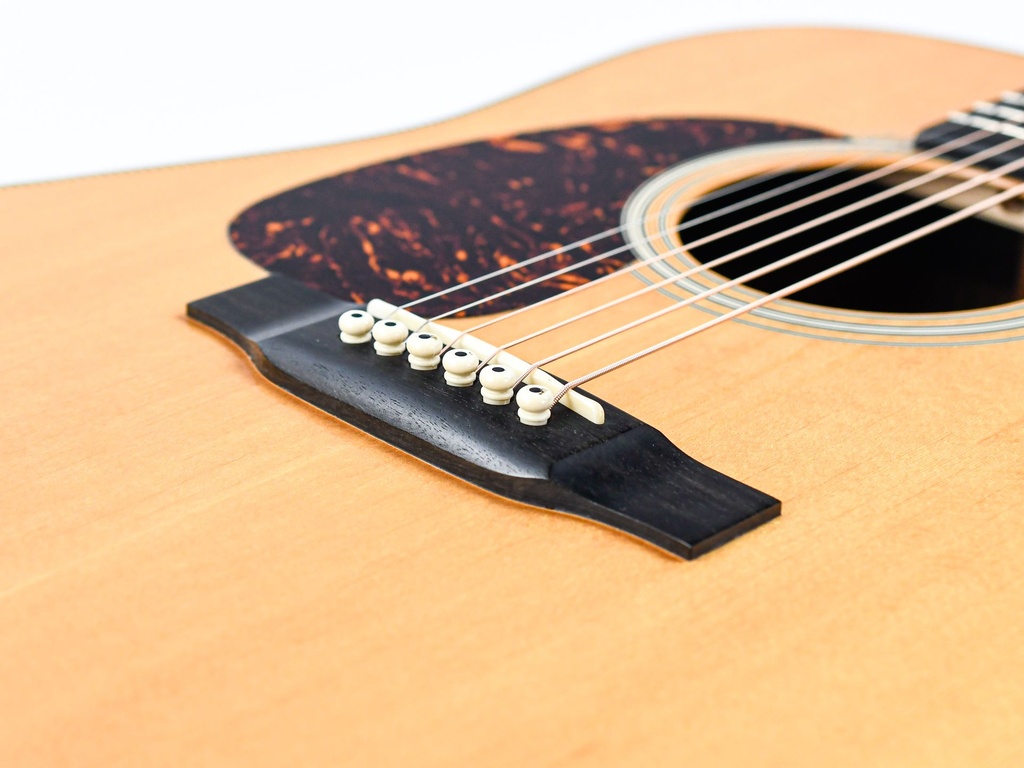 Martin HD28L Left Handed 2014-10.jpg