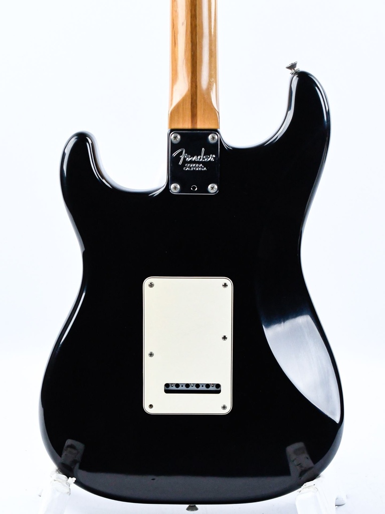 Fender Stratocaster 2001-6.jpg