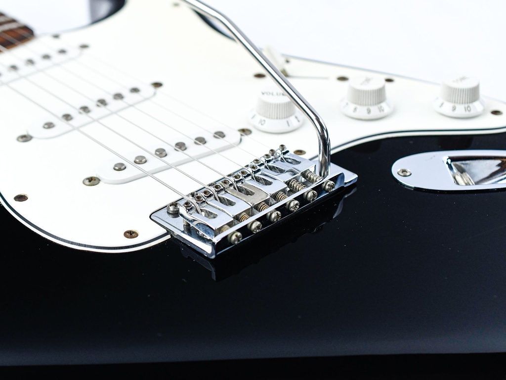 Fender Stratocaster 1999-10.jpg