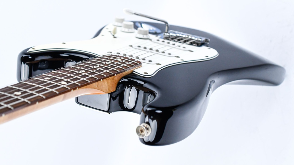 Fender Stratocaster 1999-8.jpg