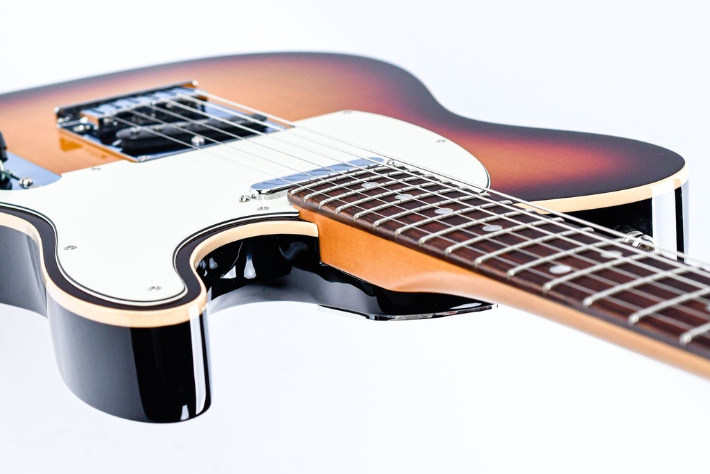 Fender American Ultra Telecaster Sunburst 2020-9.jpg