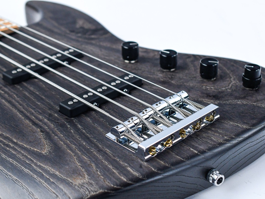 Sadowsky MasterBuilt 21-Fret Standard J-J Bass Swamp Ash Body 5-String Black Transparent Satin-11.jpg