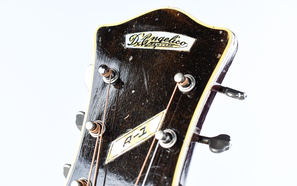 D'Angelico A1 Archtop 1942-16.jpg