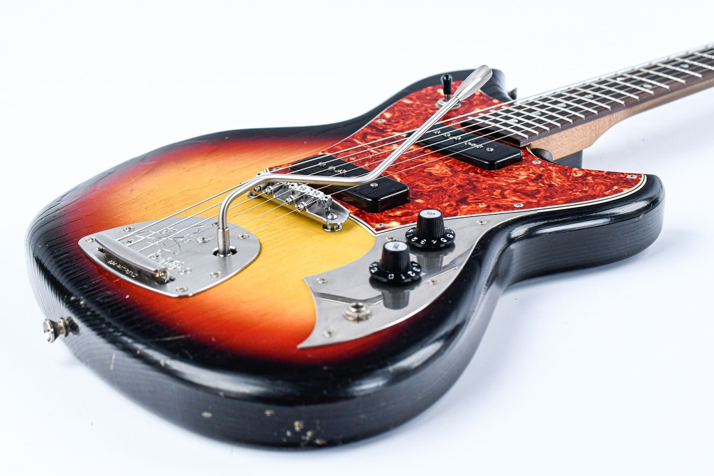 Novo SERUS J 64 3-Tone Burst #24636-14.jpg