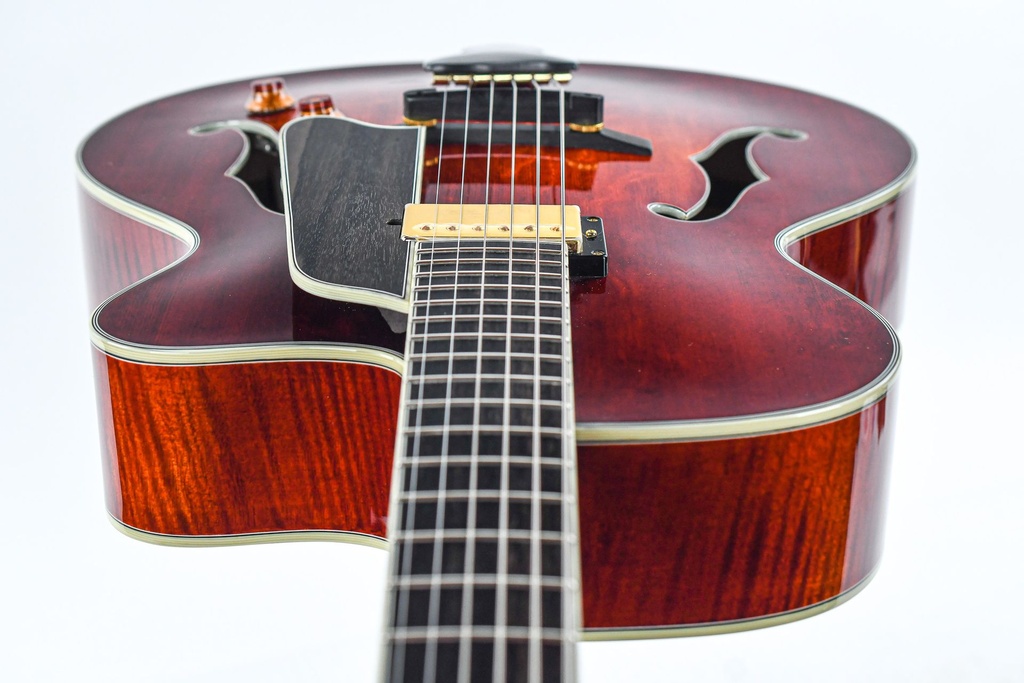 Eastman AR805ce Archtop Classic-12.jpg