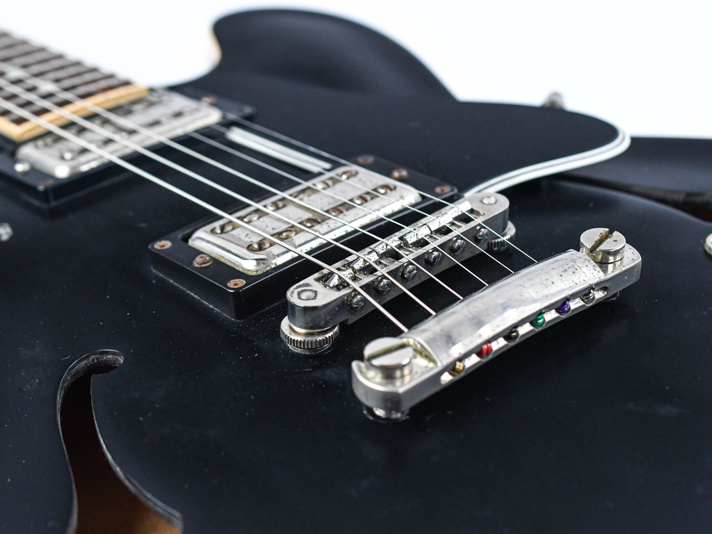 Gibson ES335 Chris Cornell Matt Black 16-250 2012-10.jpg