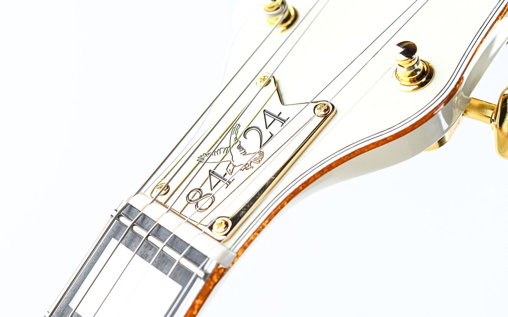 Gretsch G8424T Billy Duffy Signature Falcon LTD Vintage White Lacquer-12.jpg