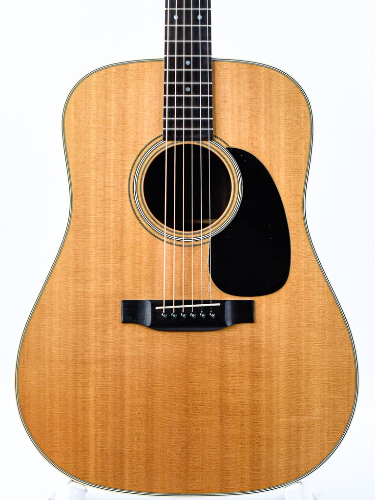 Martin D28 1973-4.jpg