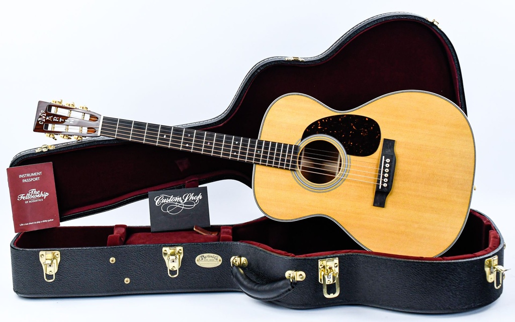 Martin Custom Shop 000 14 Slotted Sitka Guatemalan Rosewood 2023-1.jpg