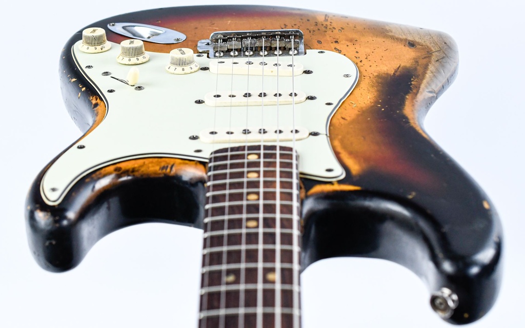 [L87643] Fender Stratocaster Sunburst 1965-12.jpg