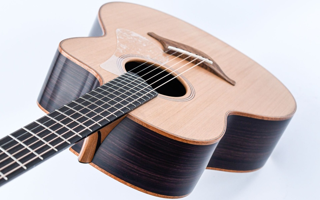 Lowden F25C Fan Fret Indian Rosewood Cedar-8.jpg