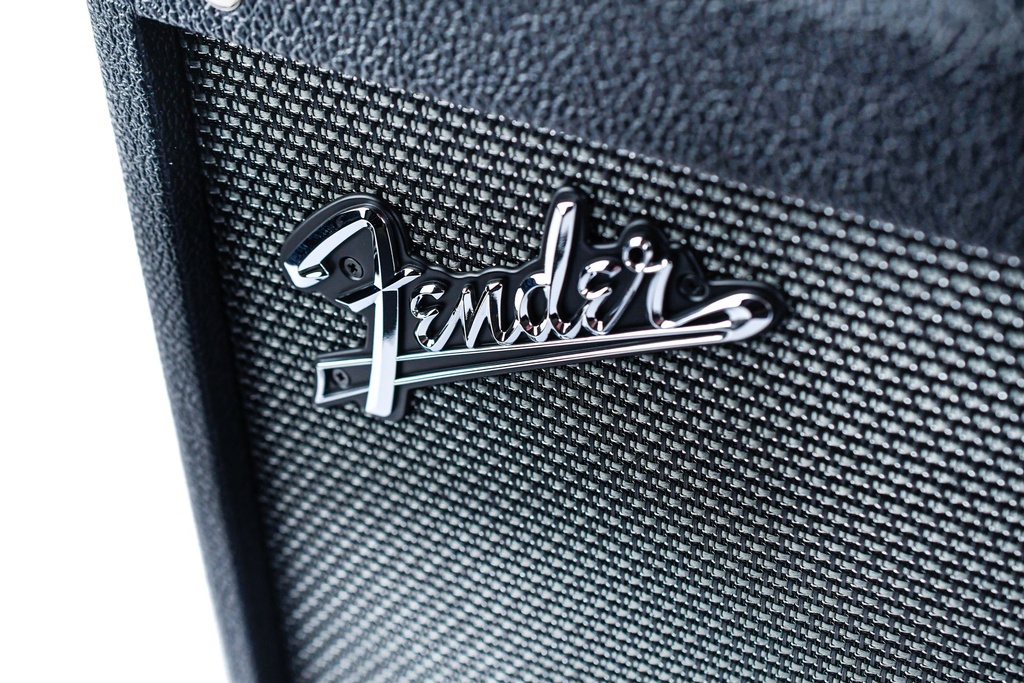 Fender Mustang GTX50-3.jpg