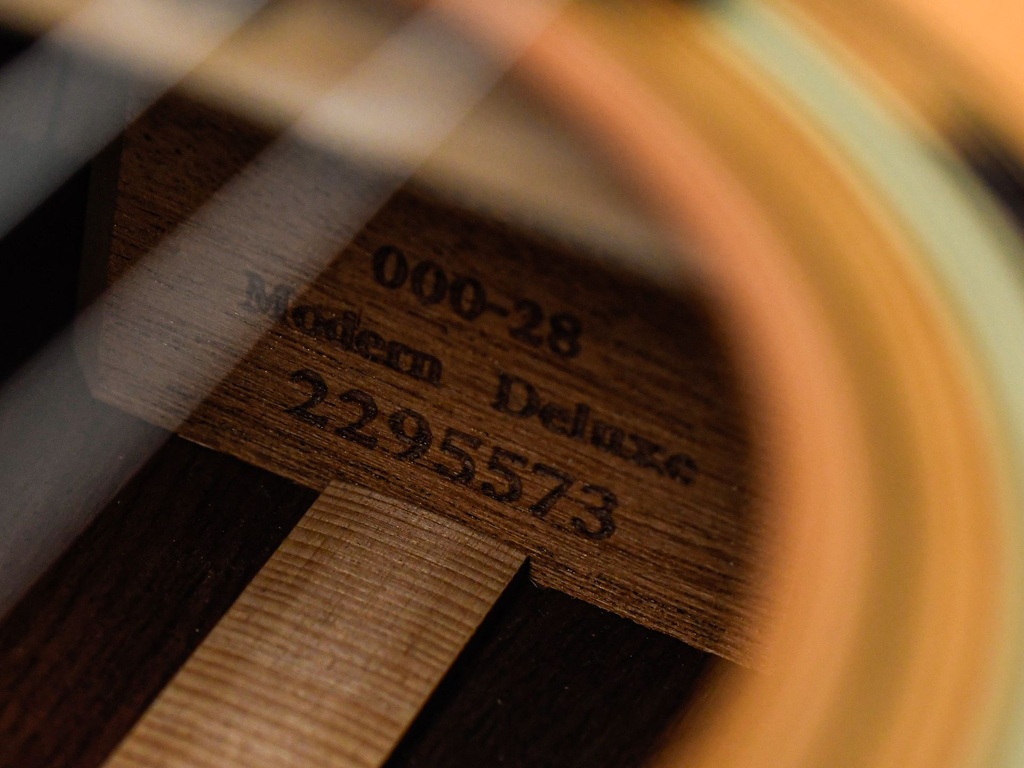 Martin 00028 Modern Deluxe 2019-13.jpg