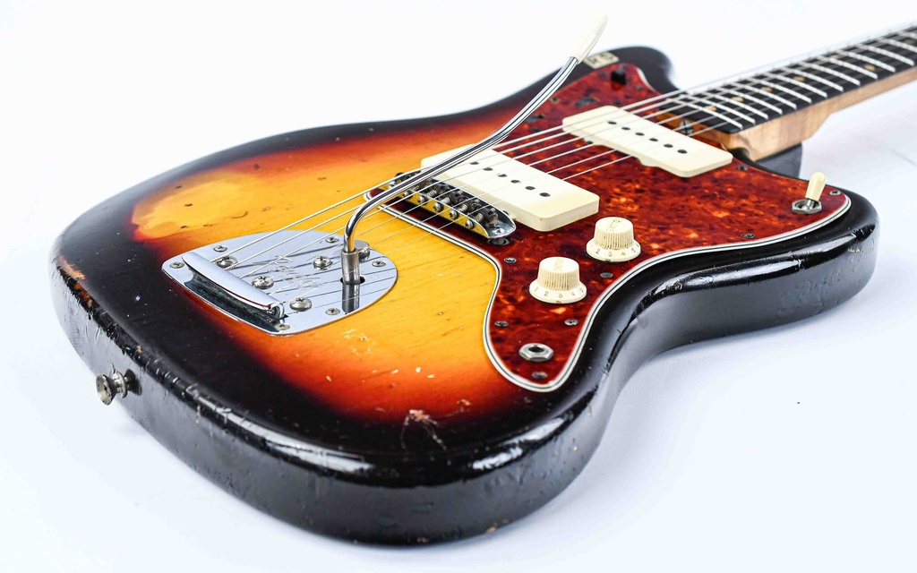 Fender Jazzmaster Sunburst 1963-11.jpg