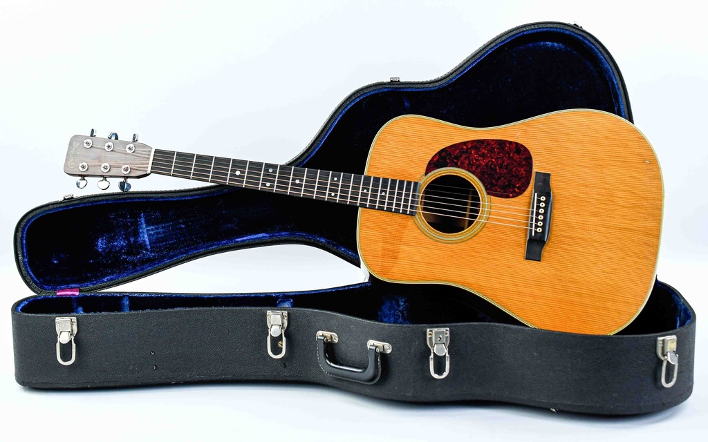 Martin D28 Brazilian Rosewood 1969-1.jpg