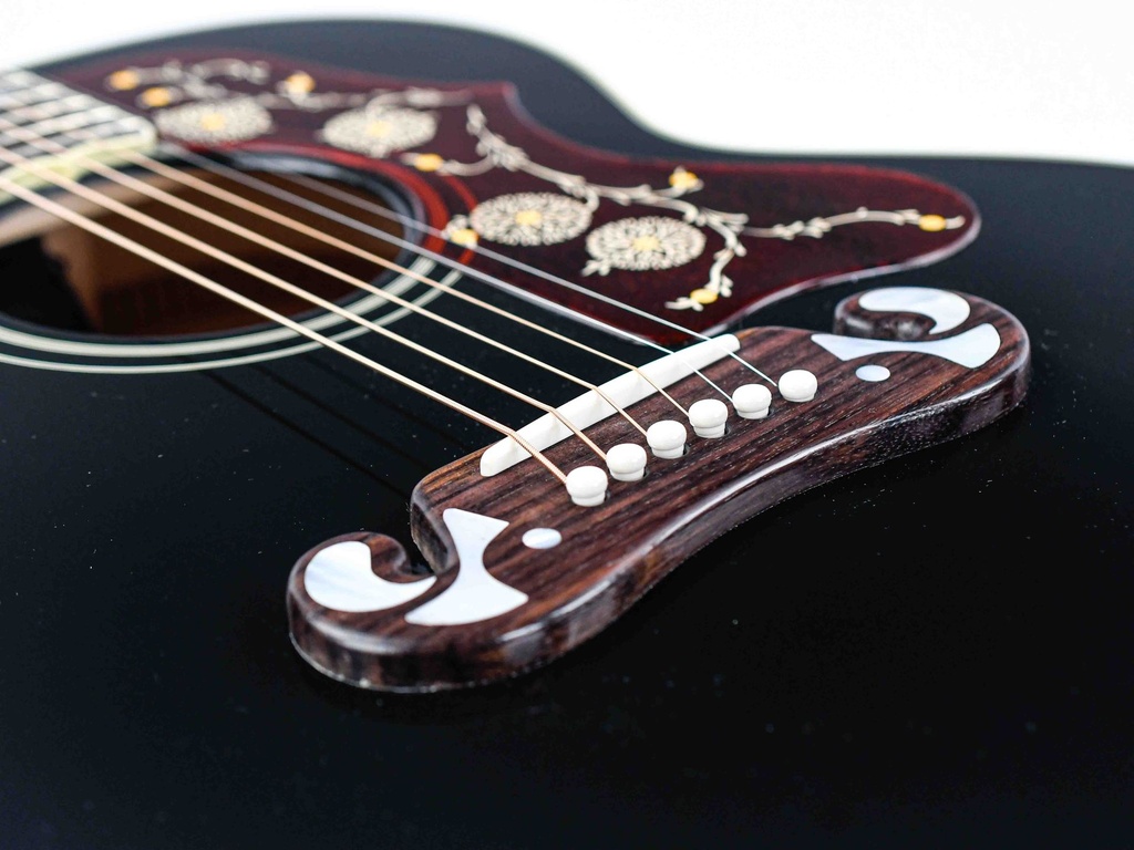 Gibson Elvis SJ200 Ebony-10.jpg