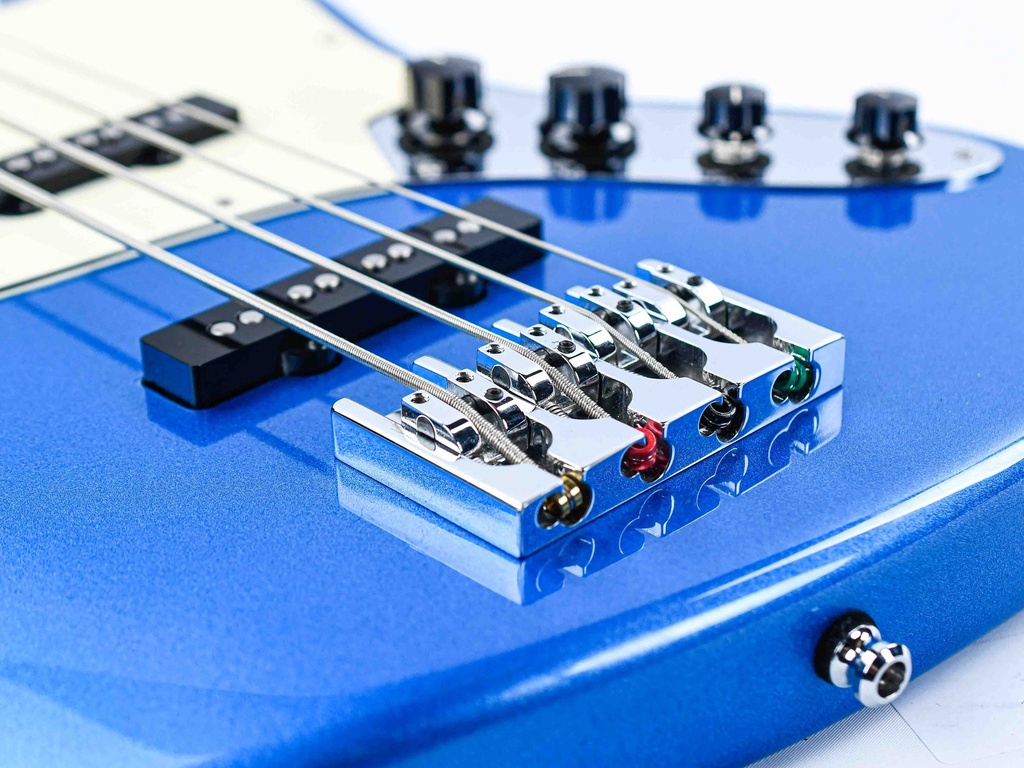 Suhr Classic J Custom Lake Placid Blue Metallic 2013-12.jpg