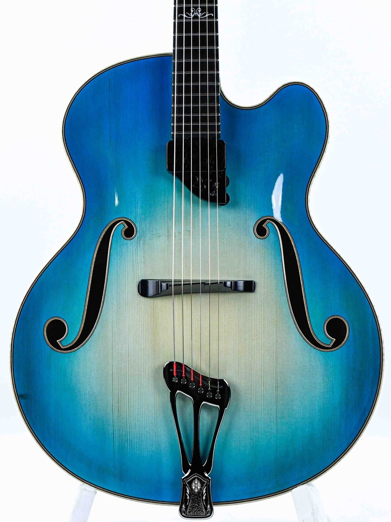 Theo Scharpach Master Guitars Archtop Blue Vienna 2015-3.jpg