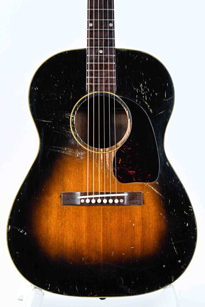 Gibson LG2 Sunburst 1952-3.jpg