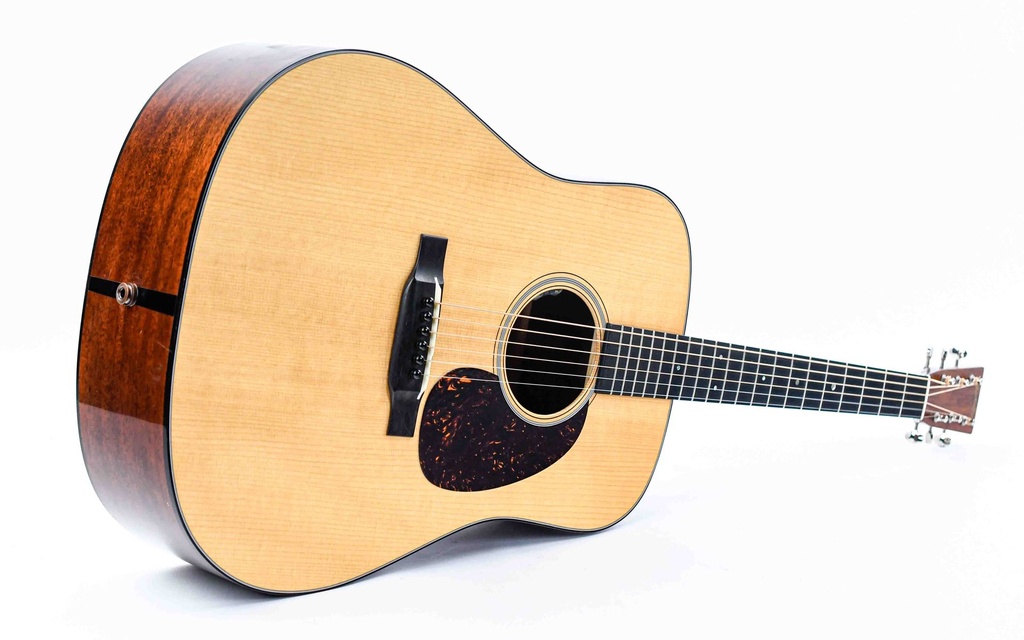 Martin D18 Authentic 1939 2023-12.jpg