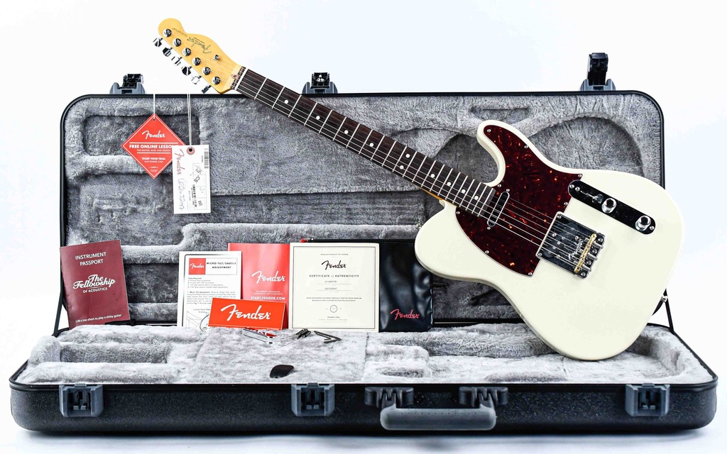 Fender American Pro II Telecaster Olympic White 2022-1.jpg