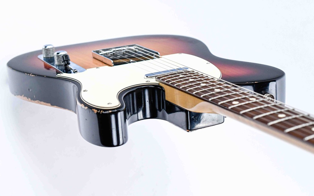 Fender Telecaster Sunburst 2007-9.jpg