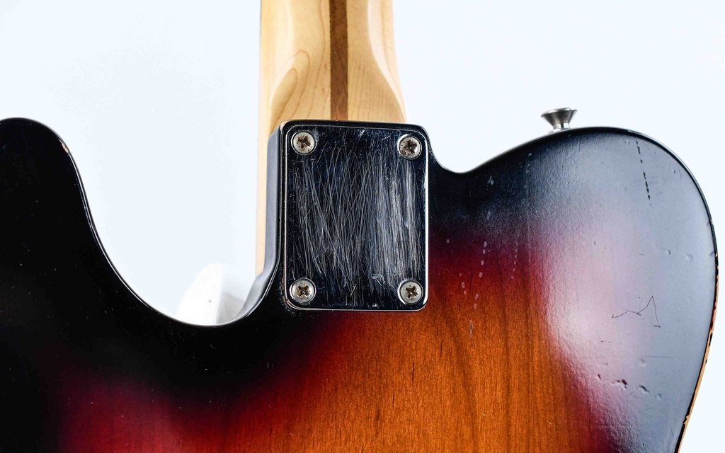 Fender Telecaster Sunburst 2007-8.jpg