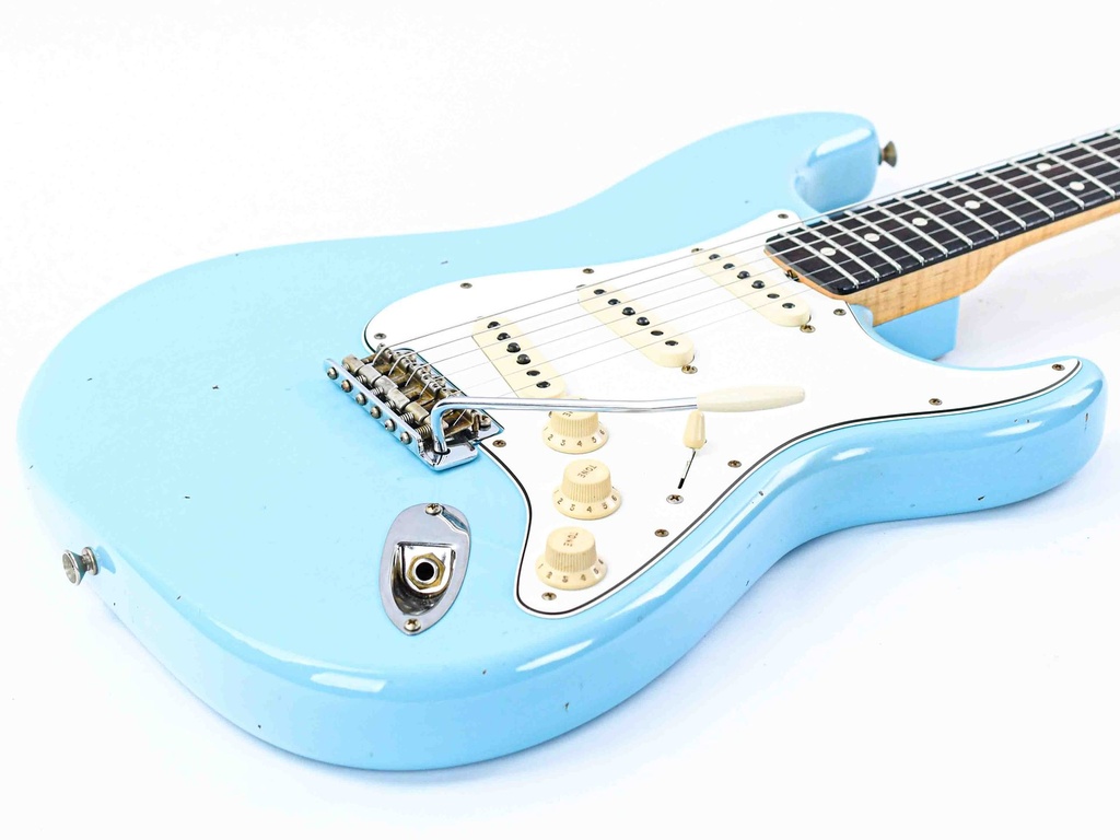 Fender Custom Shop 1963 Stratocaster NOS Daphne Blue 2024-11.jpg