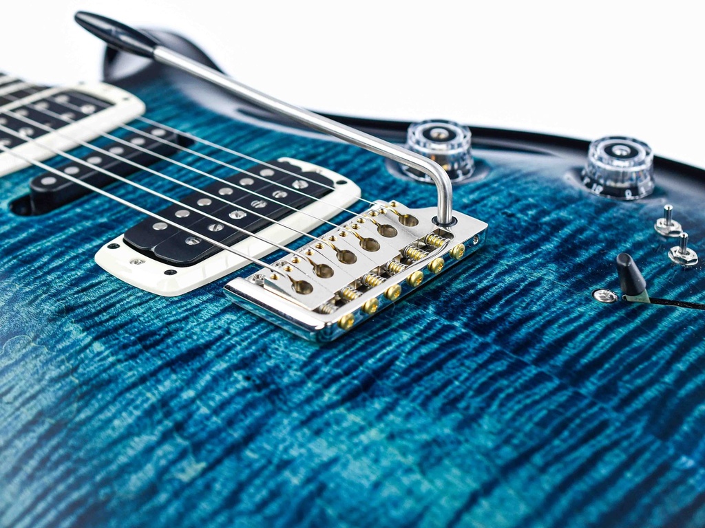 PRS Modern Eagle V Cobalt Smokeburst-10.jpg