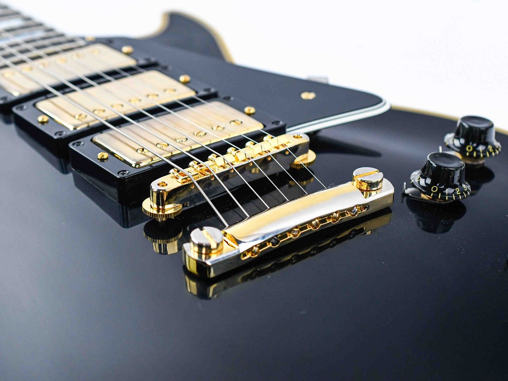 Gibson Custom Shop 1957 Les Paul Custom 3 Pickup Black Beauty VOS-10.jpg