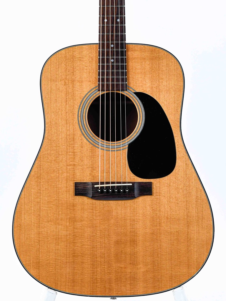 Martin D18 2008-3.jpg