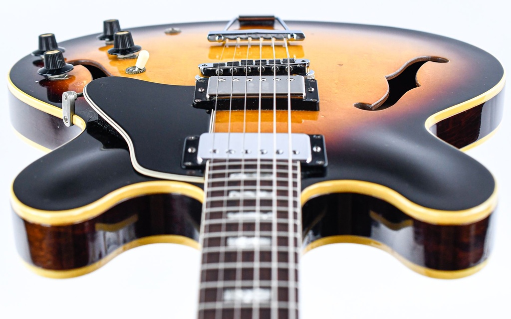 Gibson ES335TD Sunburst 1968-13.jpg