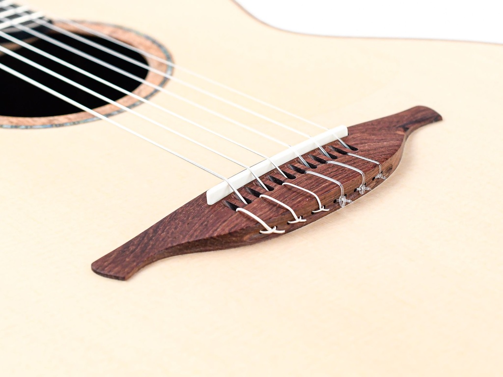 Lowden S50J Madagascar Rosewood Lutz Spruce-10.jpg