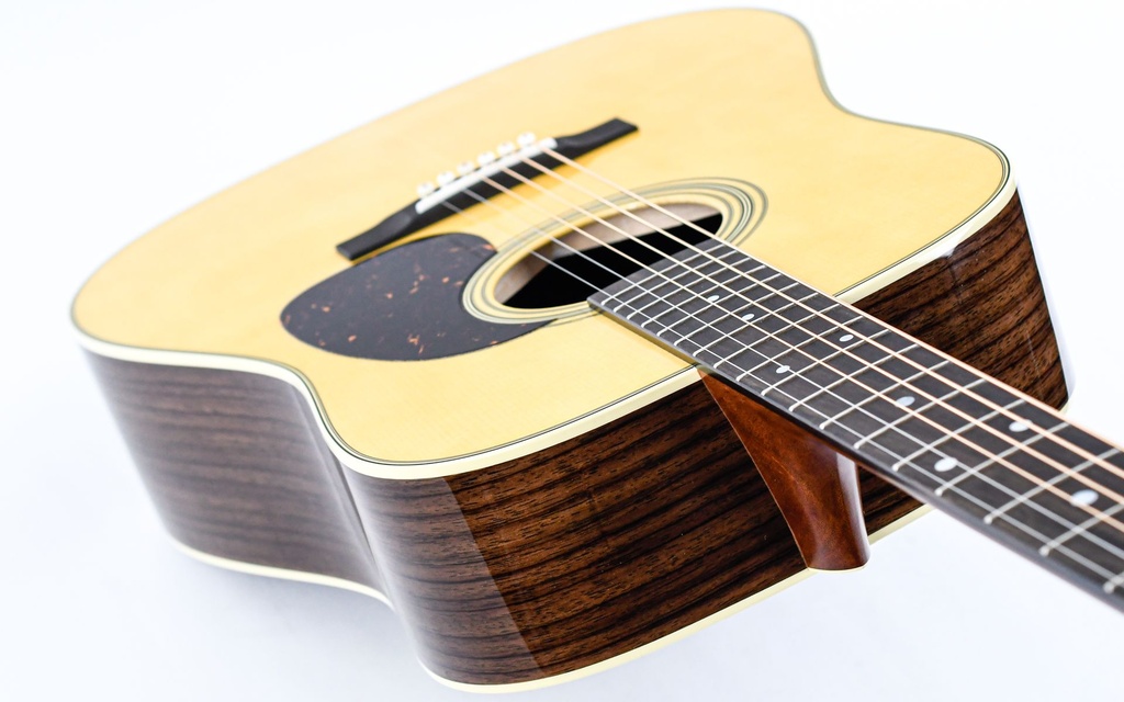 Martin D28 Standard Refresh Natural-8.jpg