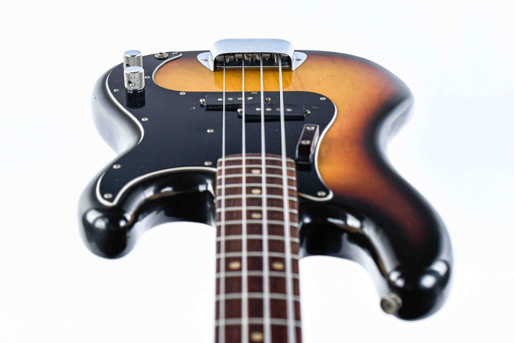 Fender Precision Bass Sunburst 1977-11.jpg