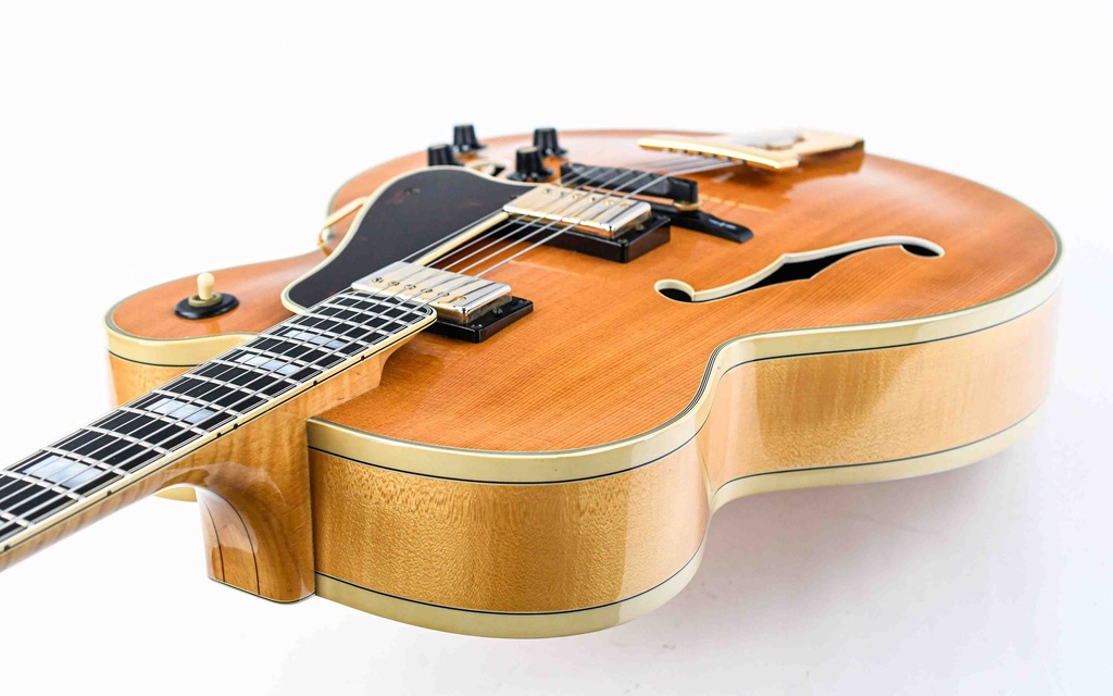 Gibson L5CES Natural 1977-8.jpg