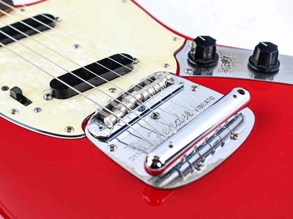 Fender Mustang Fiesta Red Refin 1964-10.jpg