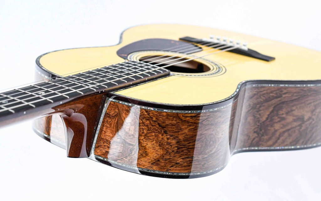 Martin Custom Shop 0045 Italian Alpine Guatemalan Rosewood-8.jpg