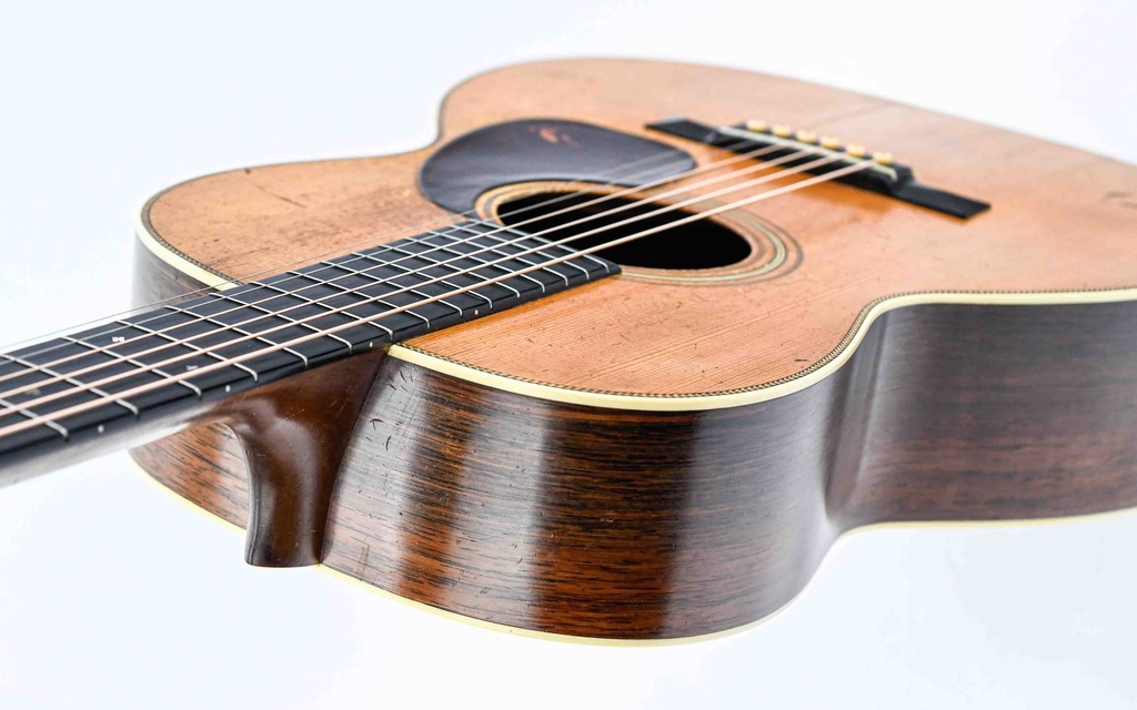 Martin 0028 Brazilian Rosewood 1926-8.jpg