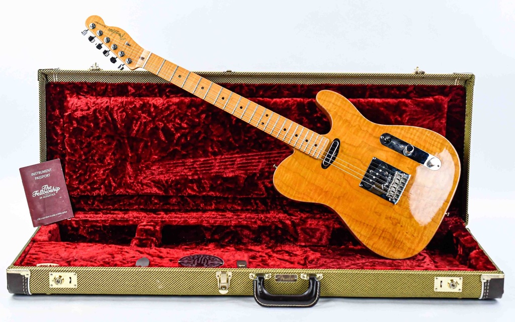 Fender Select Carved Maple Top 2012-1.jpg