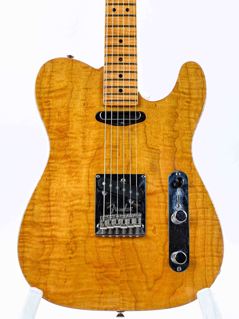 Fender Select Carved Maple Top 2012-3.jpg