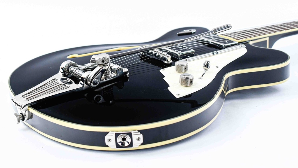 Duesenberg Fullerton Elite Black 2021-11.jpg