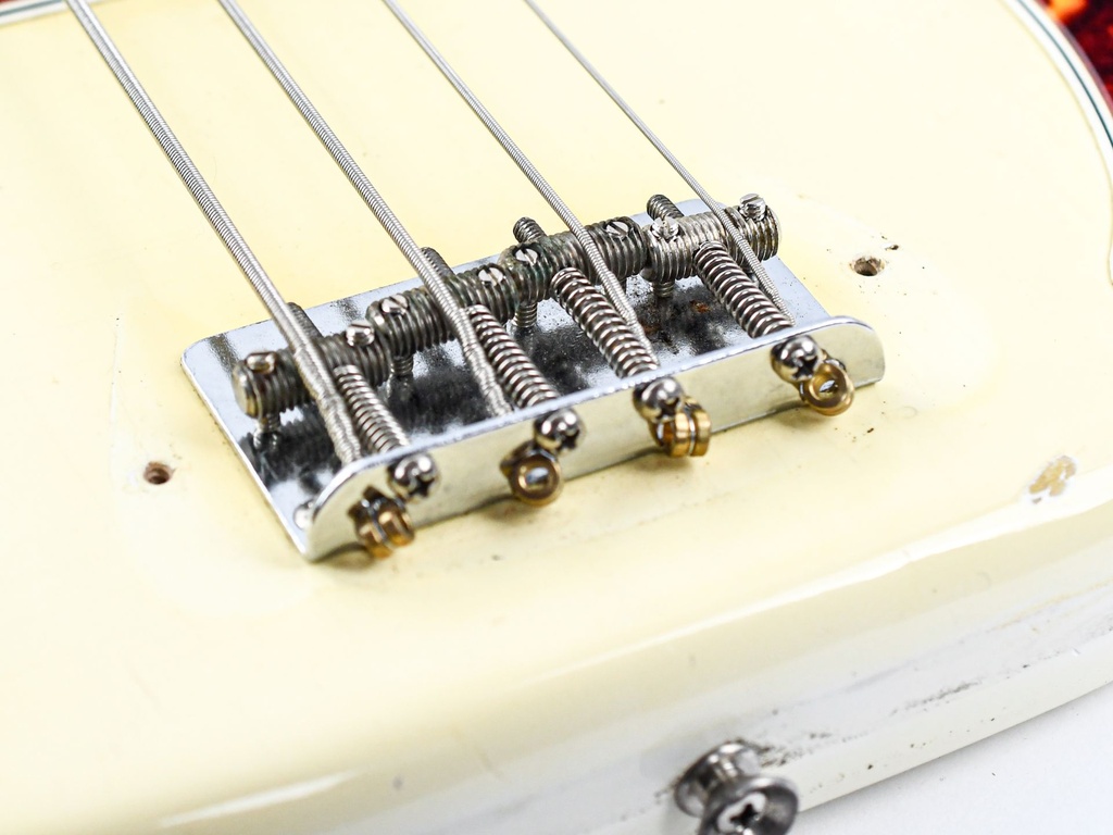 Fender Precision Bass Olympic White 1966-10.jpg