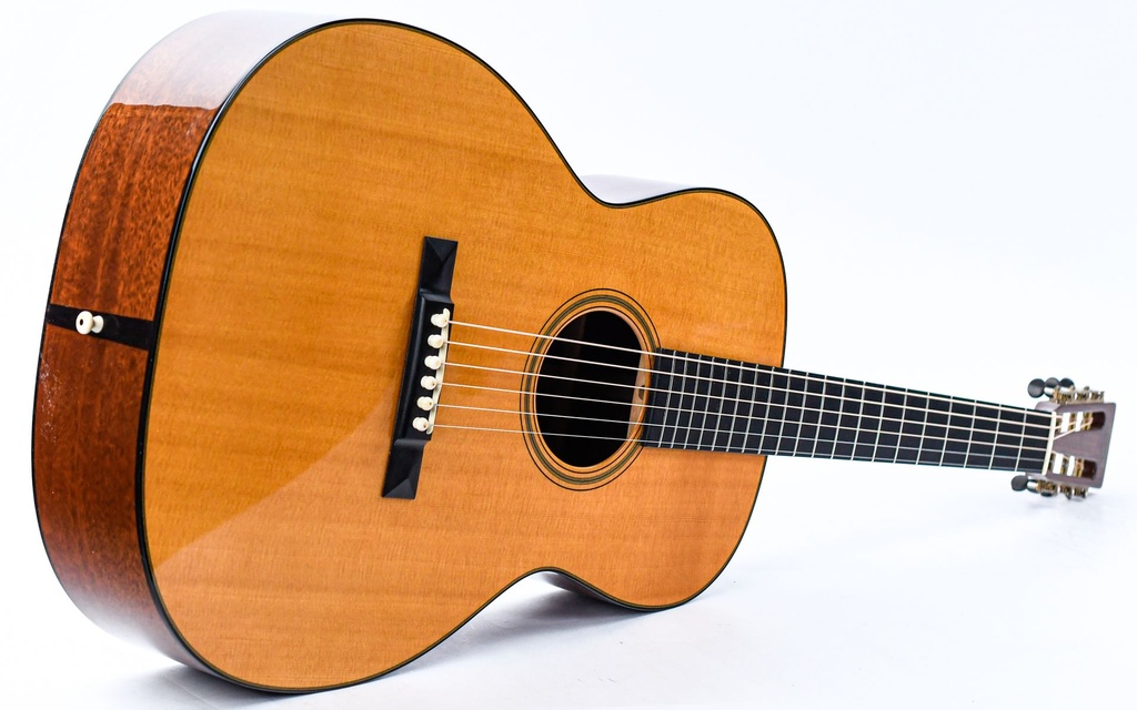 Martin Custom Shop 00018VS 12 Fret 2007-11.jpg
